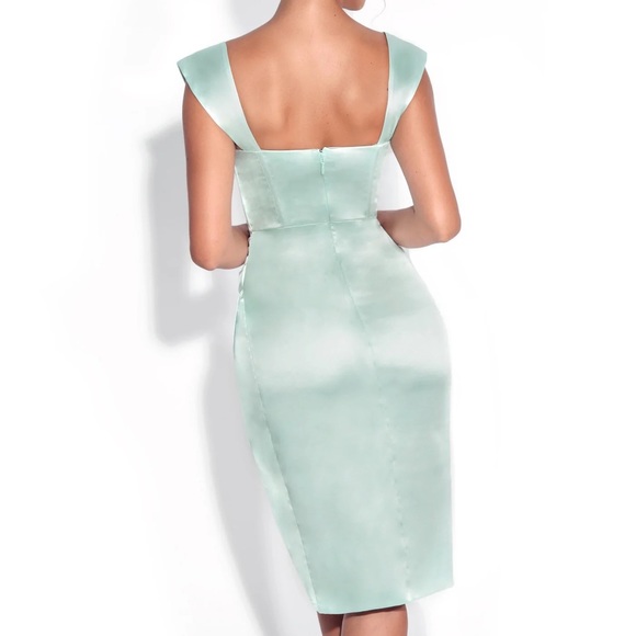 Miss Circle brand satin dress - Picture 3 of 9